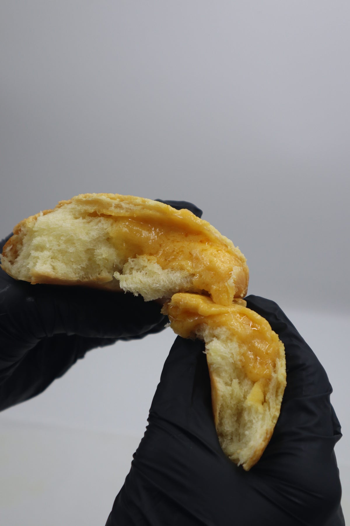 Lava Salted Egg Yolk Bolo Bun (NEW MENU) 流沙奶黃菠蘿包